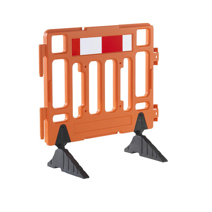 Plastic barrier fencing, length 1.1 m, orange.