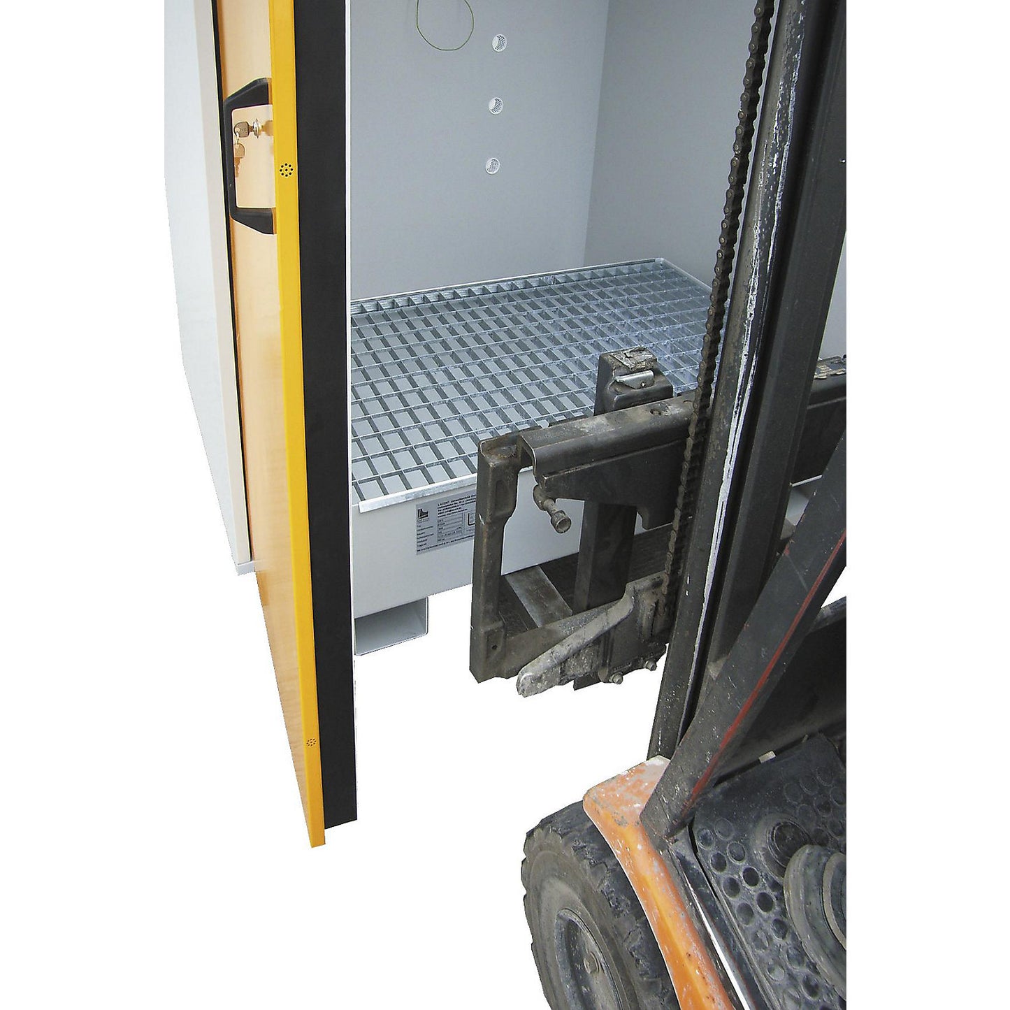 Forklift accessible cupboard plinth, for WxD 900 x 900 mm, for drum cupboard.