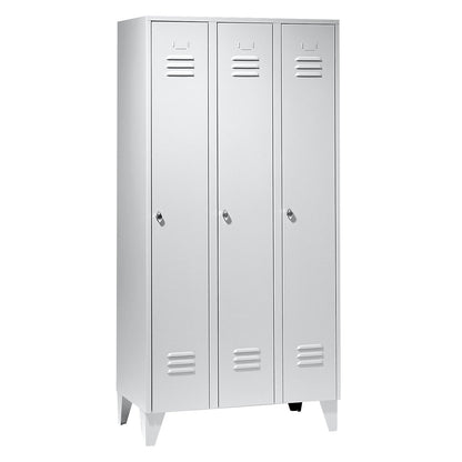 Berlin 2 clothes locker, 3 compartments, light grey, width 900 mm, flat roof shape.