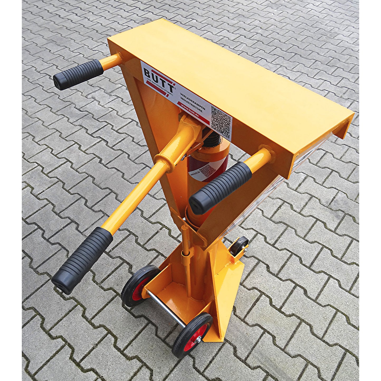Loading support for semi-trailers, max. load 25 t, contact surface LxW 500 x 200 mm.