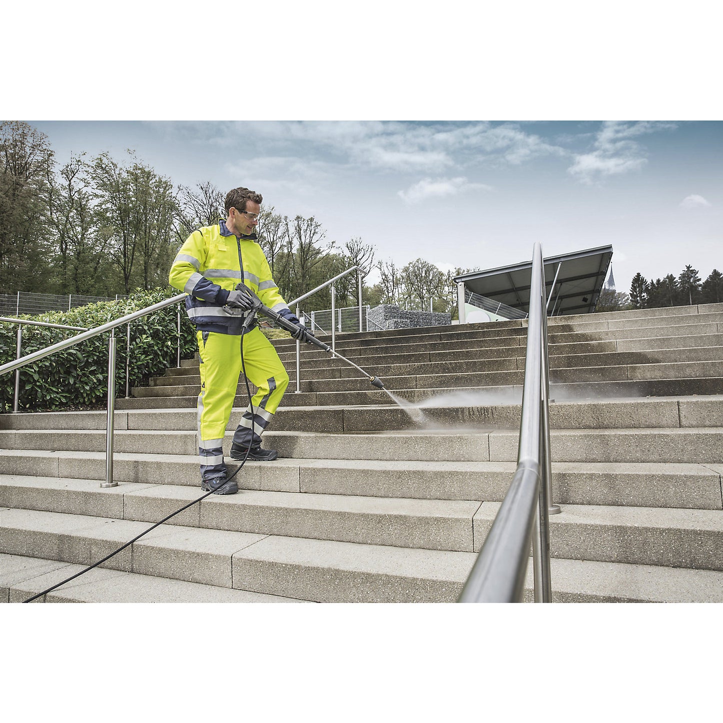 High pressure cleaner, HD 6/15 M Plus, pump rate 230 - 560 l/h.