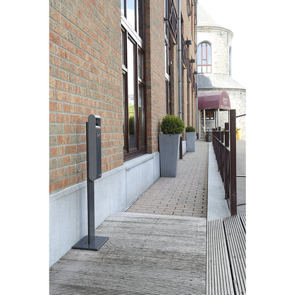 Support foot, for wall ashtrays, with 3 l capacity.