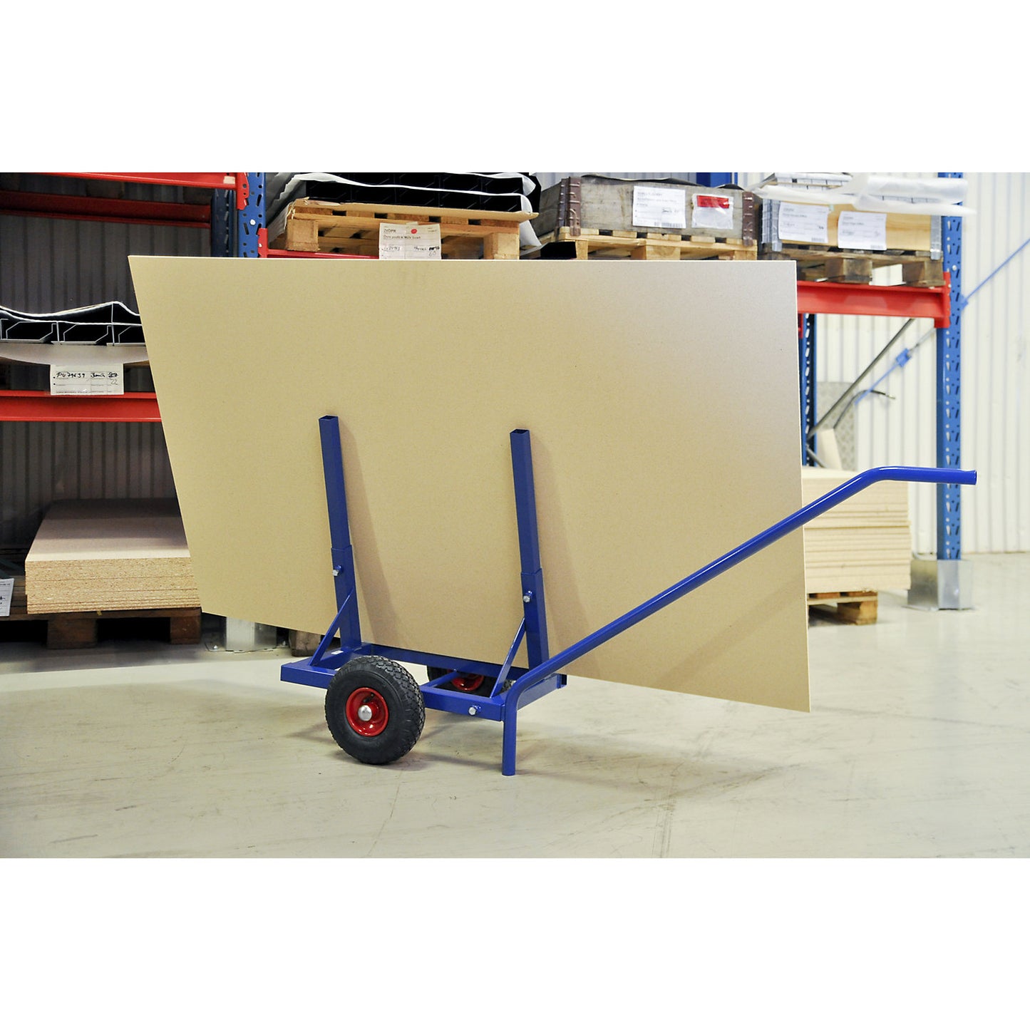 Panel trolley with push handle, LxWxH 1600 x 600 x 800 mm, pneumatic tyres.