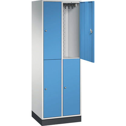 Intro double deck clothes lockers, 2 compartments, light grey / light blue, WxD 620 x 500 mm.