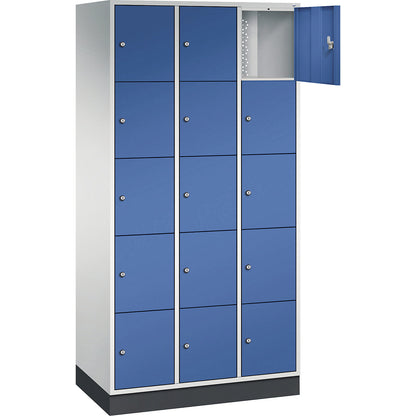 Intro 5-fold compartment locker, 3 compartments, light grey / gentian blue, WxD 920 x 500 mm.