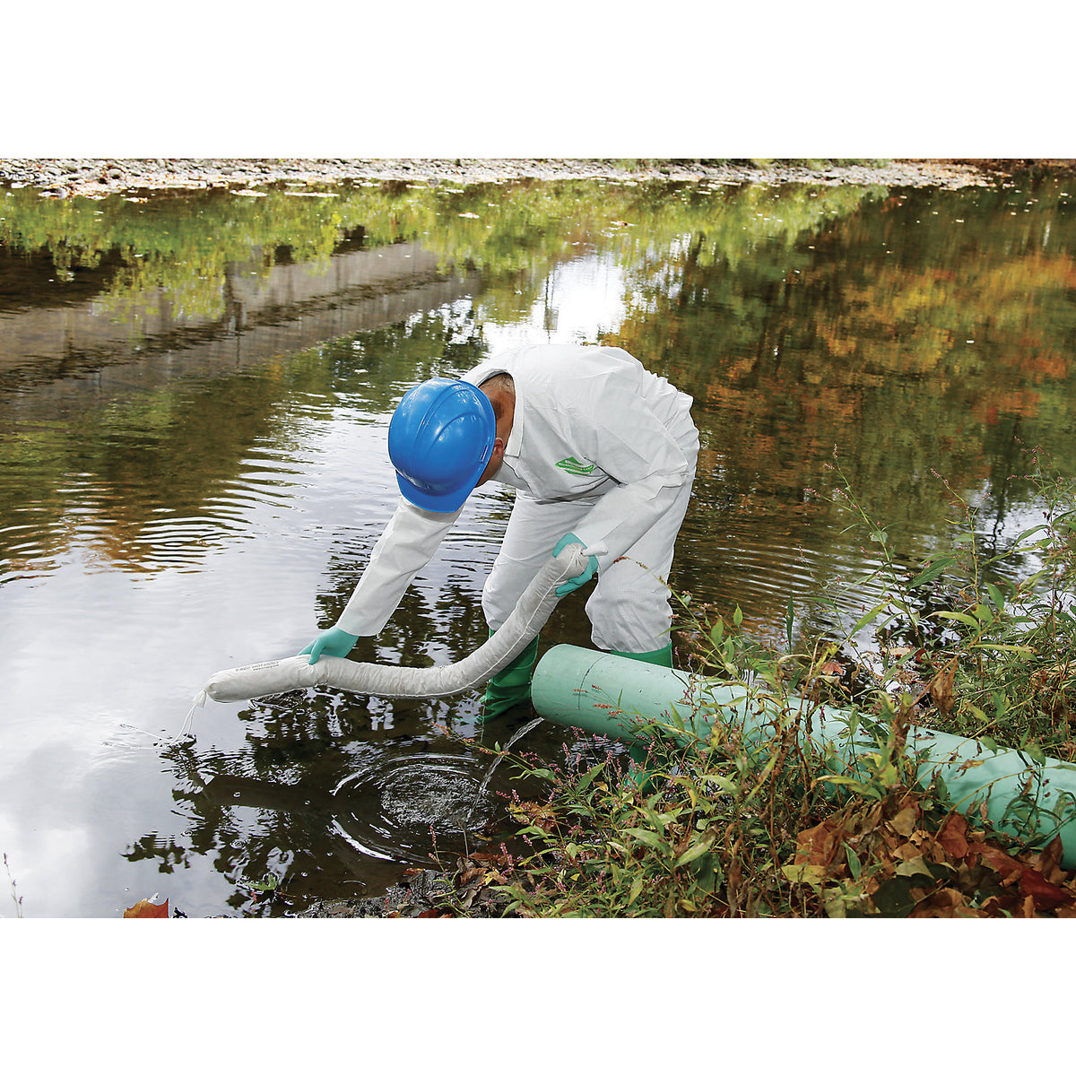 SHEEN Clean® Oil-Only absorbent sheeting sock, length 1220 mm, pack of 12, 45 l/pack, Ø 80 mm.