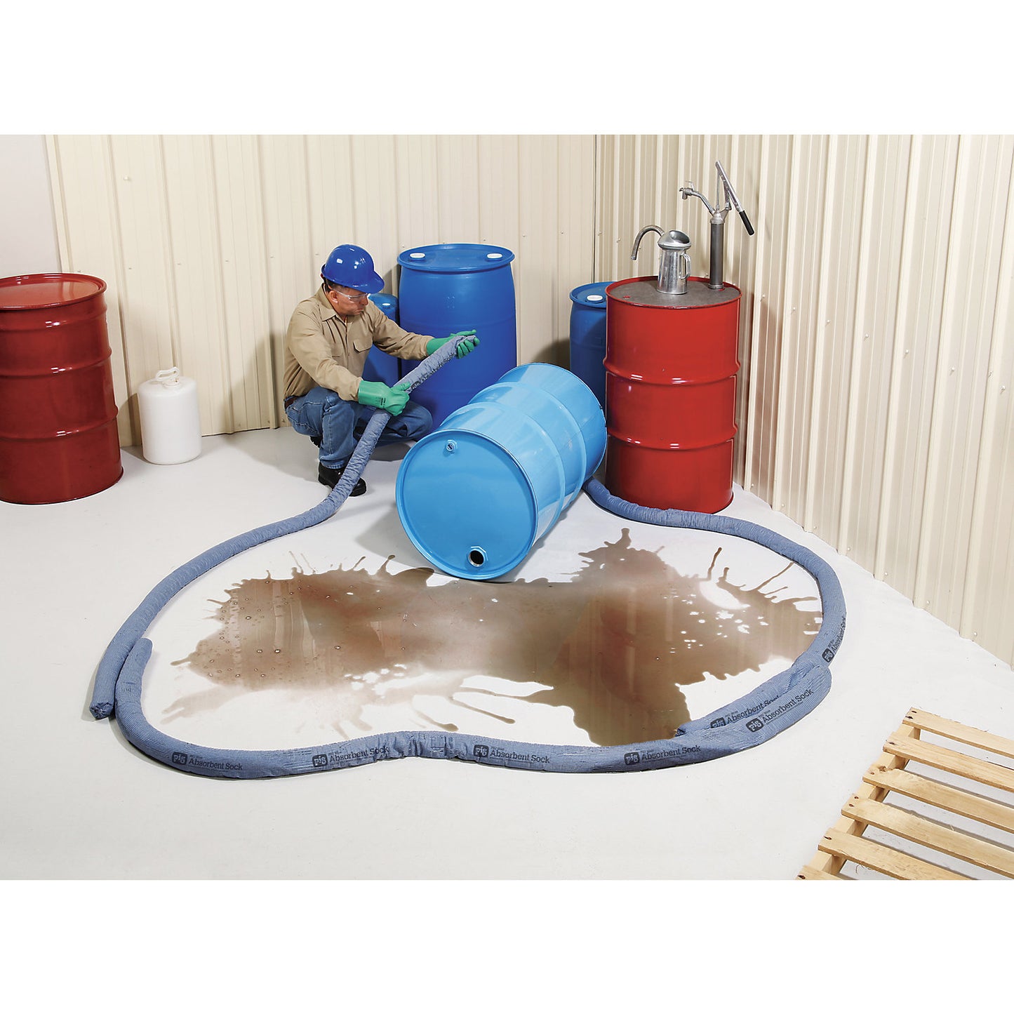 BLUE universal absorbent sheeting sock, length 3000 mm, Ø 80 mm, pack of 8, absorbs 56 l/pack.