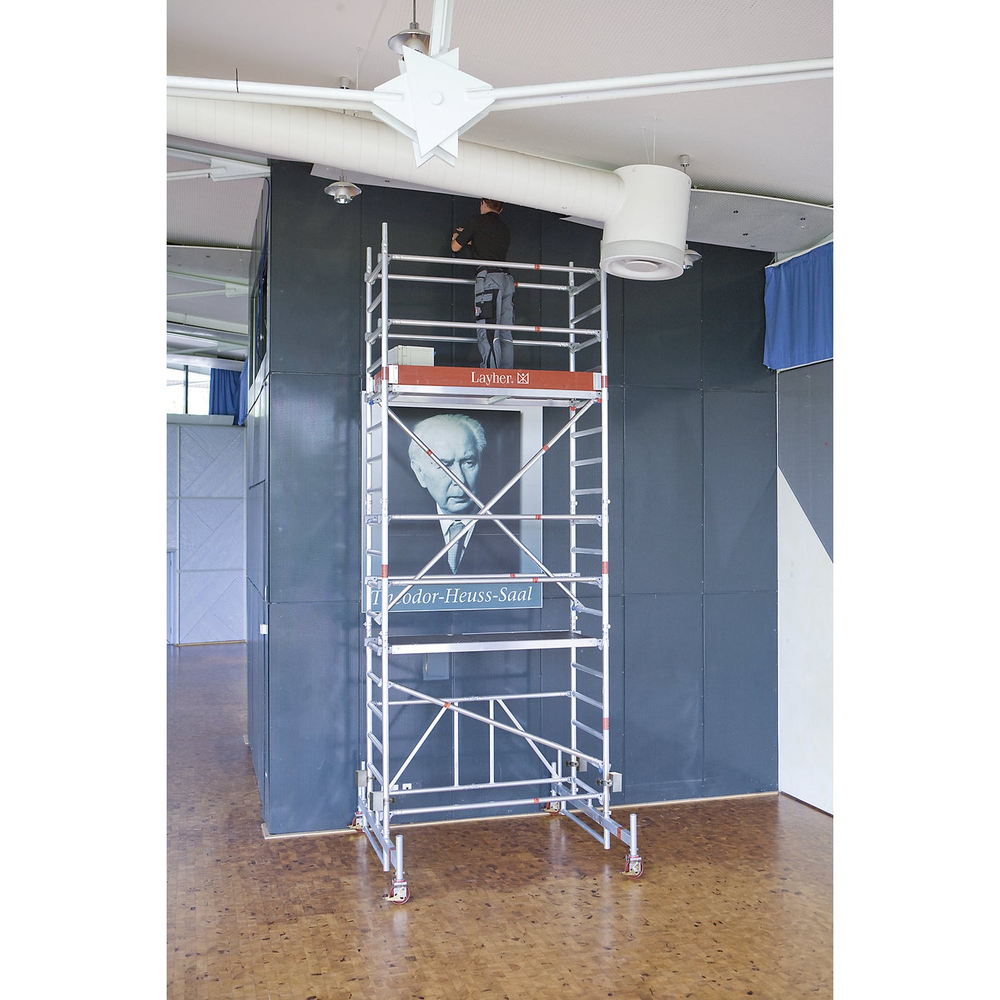 ZIFA aluminium mobile access tower, platform 1.80 x 0.75 m, tower height 6.98 m.