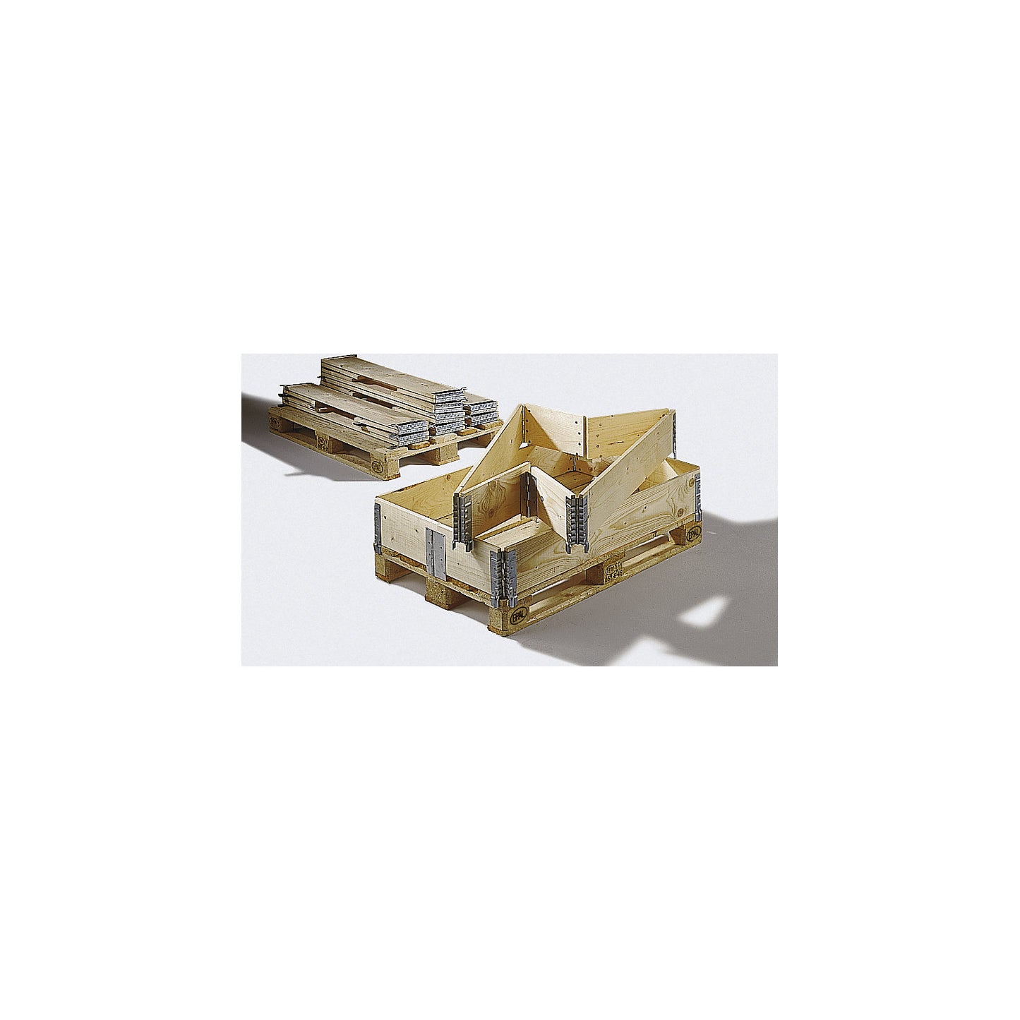Wooden pallet collar, with 6 hinges, for pallets 1200 x 800 mm, effective height 400 mm.