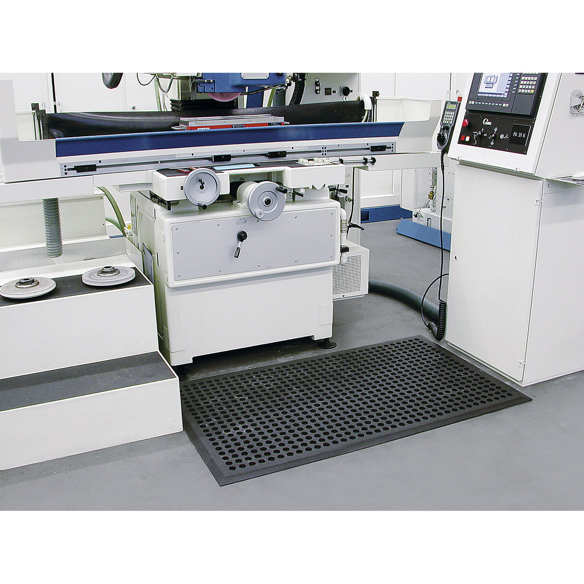 Worksafe perforated workstation matting, natural rubber, black.