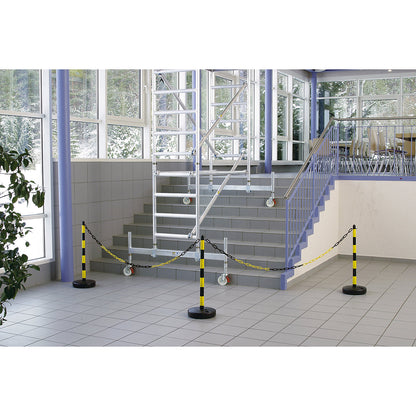 Chain stand set, 6 posts, round plastic base, can be filled, 10 m chain, red / white.