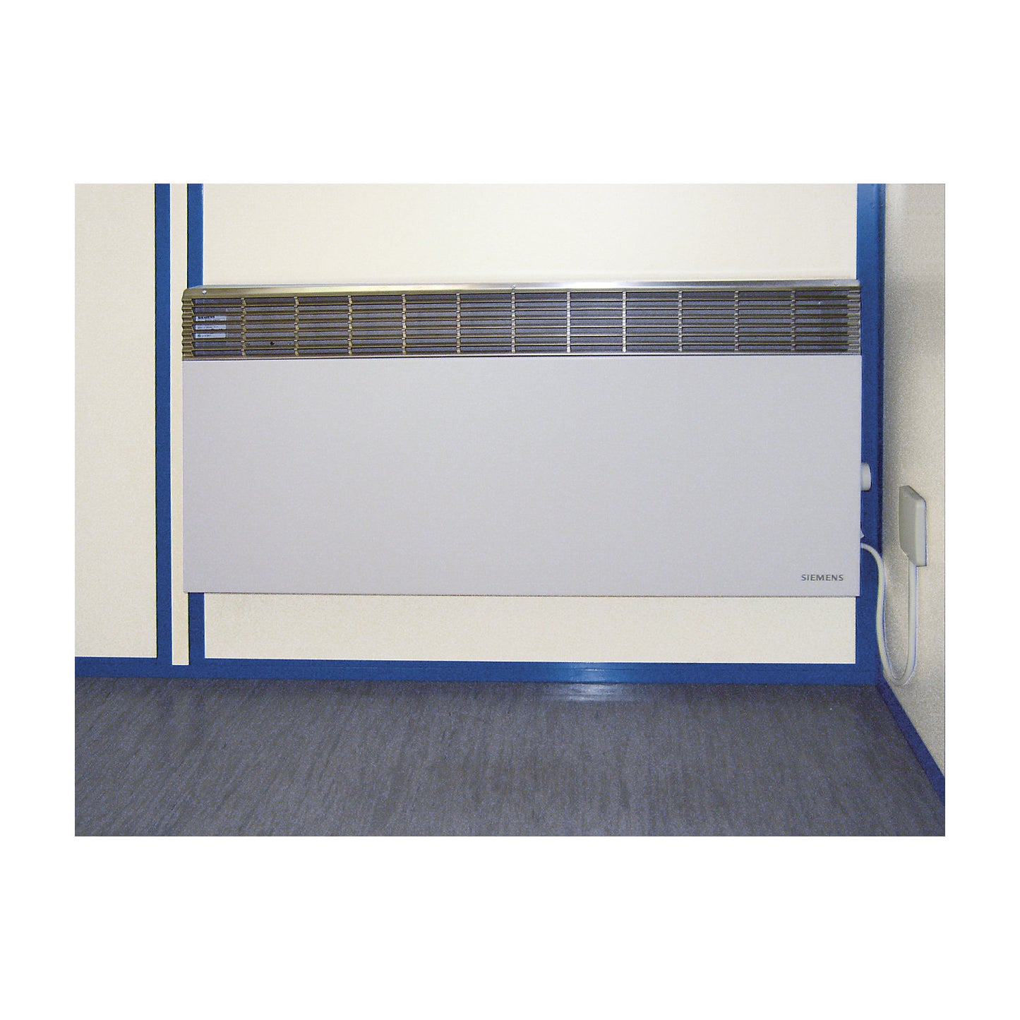 Electric wall convection heater, with thermostat, power 2500 W, WxHxD 700 x 450 x 100 mm, extra cost.