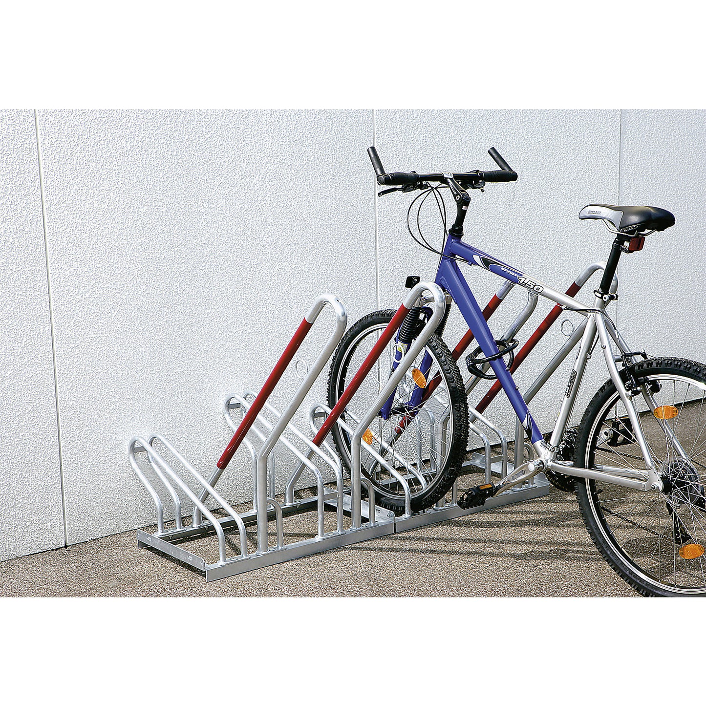 Bicycle stand, model 2502, single-sided, width 700 mm.