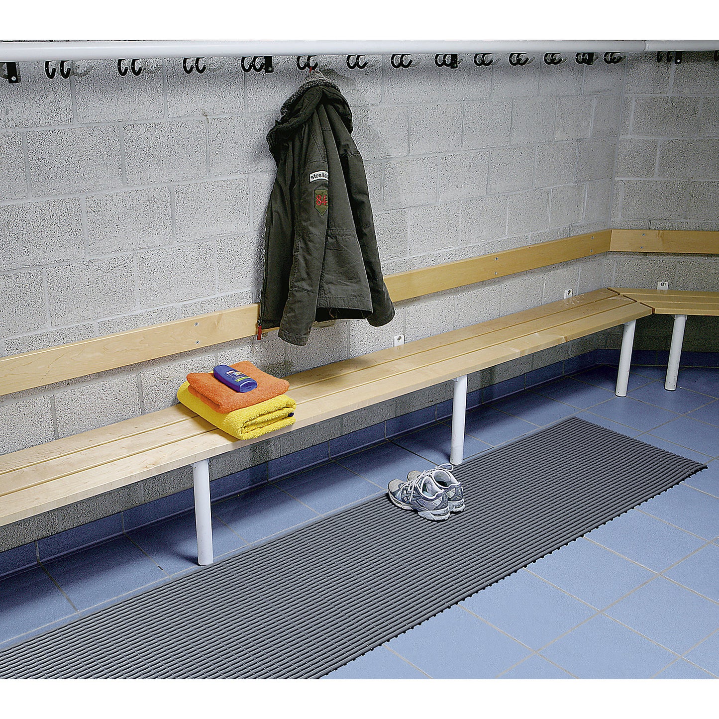 Floor mat for showers and changing rooms, PVC non-rigid, per metre, width 600 mm, grey.