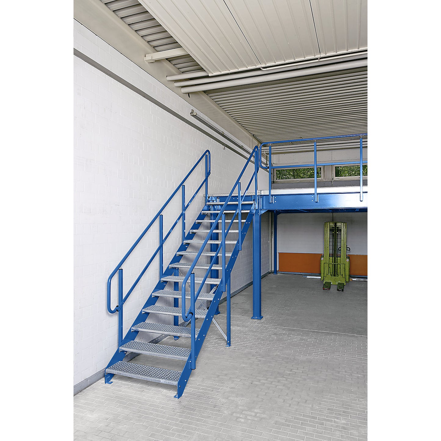 Stairs for mezzanine floor, mesh grid steps, 13 steps, for platform height 2500 mm.