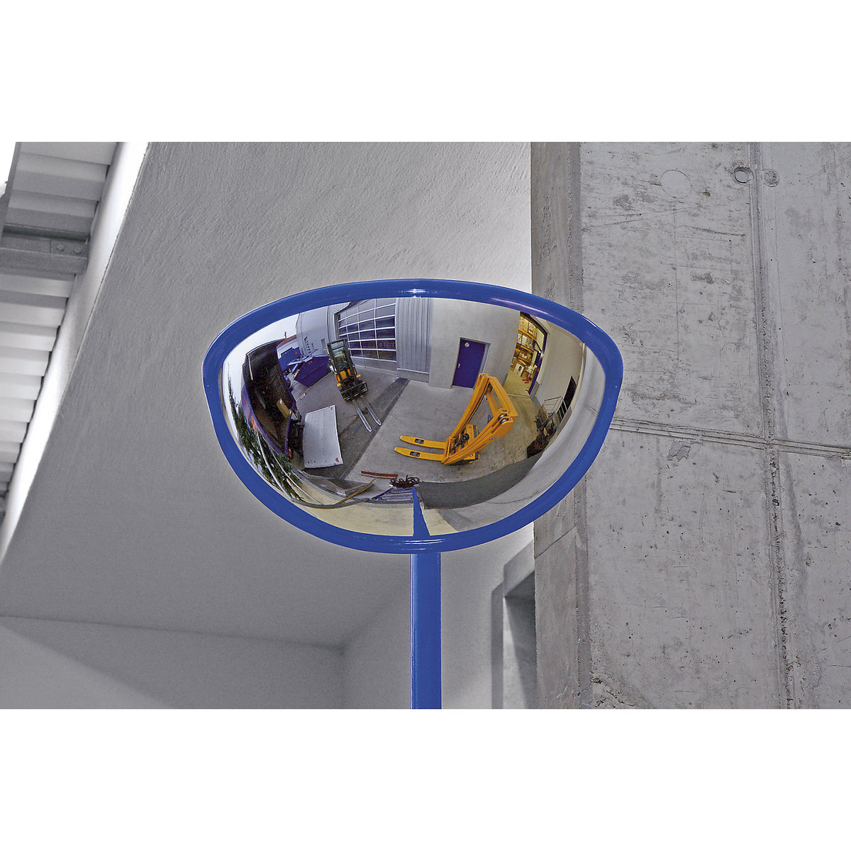 Wide angle mirror, for indoor and outdoor use, 180°, WxHxD 620 x 320 x 300 mm.