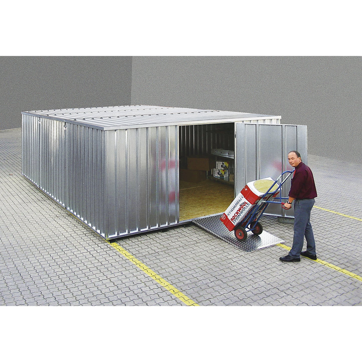 Materials container combination, zinc plated, with wooden floor, 3 modules, external width 3100 mm.