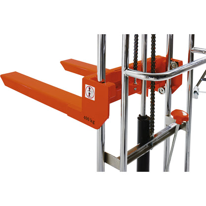 Budget stacker, electro-hydraulic, lifting range 85 - 1615 mm.