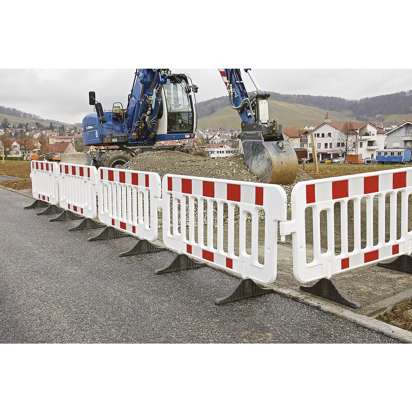 Barrier fencing, HDPE, reflective film, length 2 m, without guidance function, yellow / red.