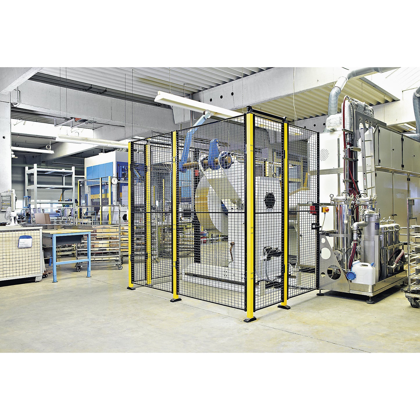 X-GUARD CLASSIC machine protective fencing, wall section, height 1900 mm, width 1400 mm.