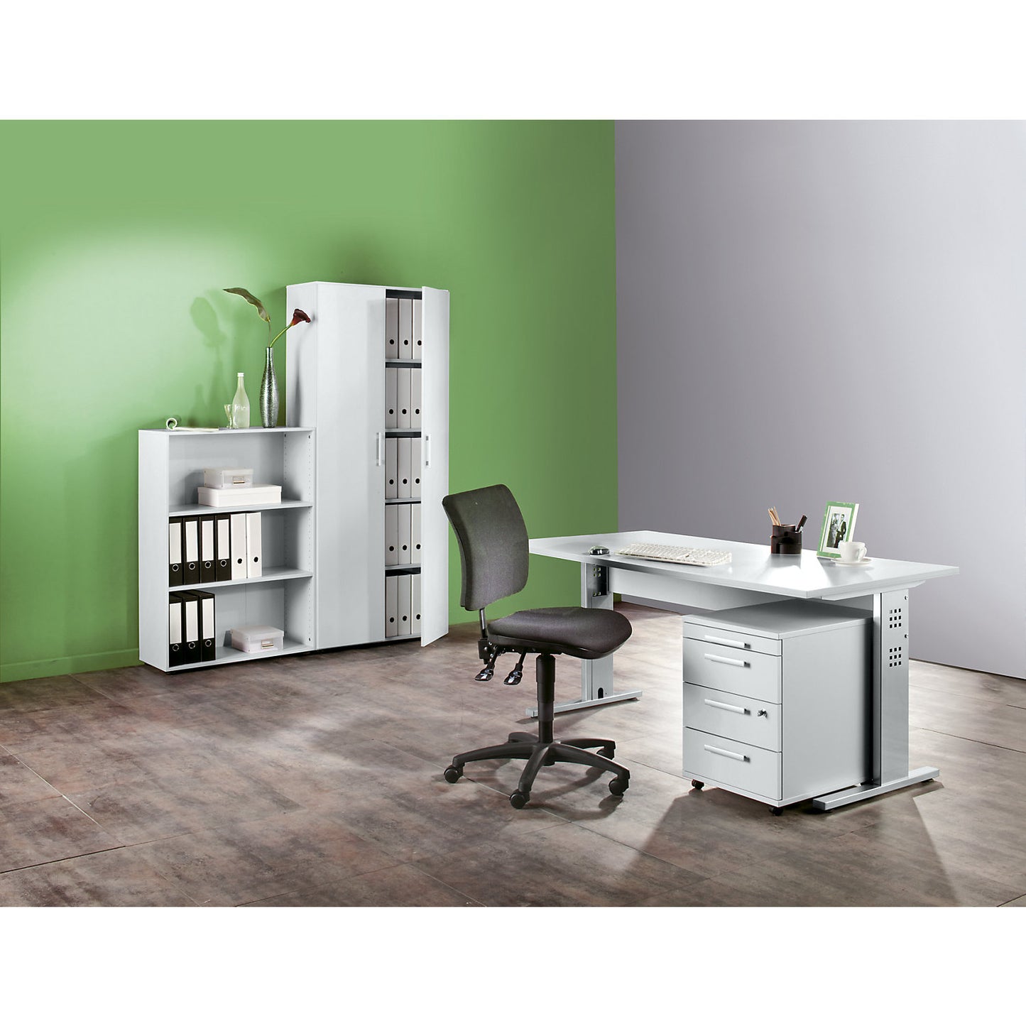 Shelf unit, HxWxD 1144 x 800 x 330 mm, beech finish.