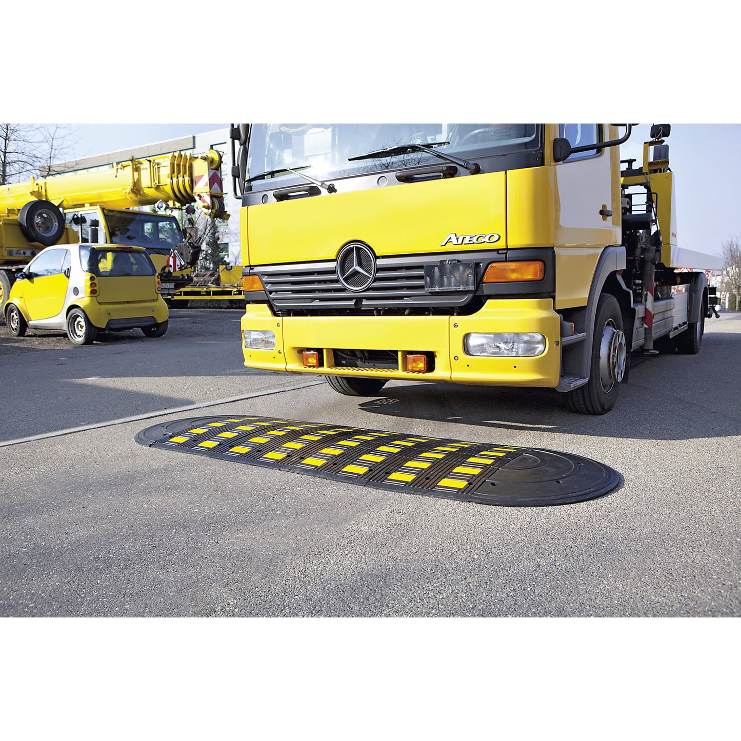 End element, recycled rubber, black, pack of 2, max. 20 km/h, width 900 mm.