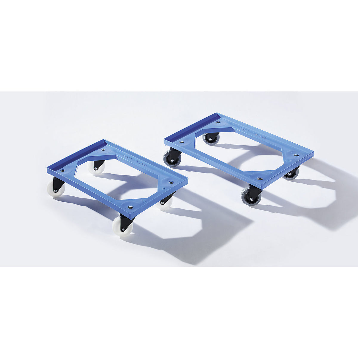 Plastic dolly, for Euro format 600 x 400 mm, solid rubber wheels.