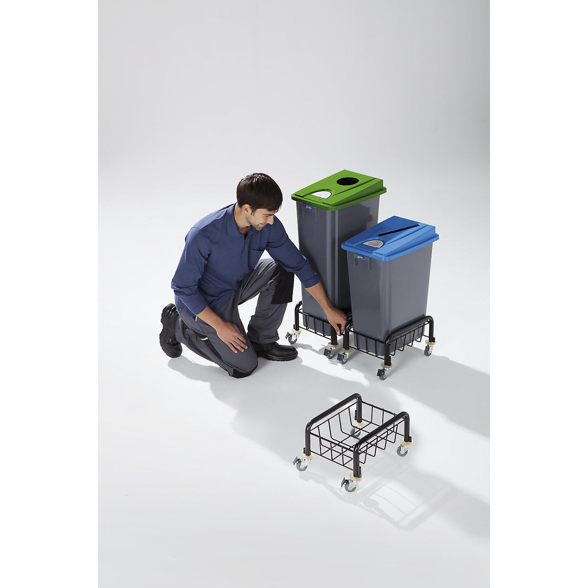Robust recyclable waste collector, 60 l, green.
