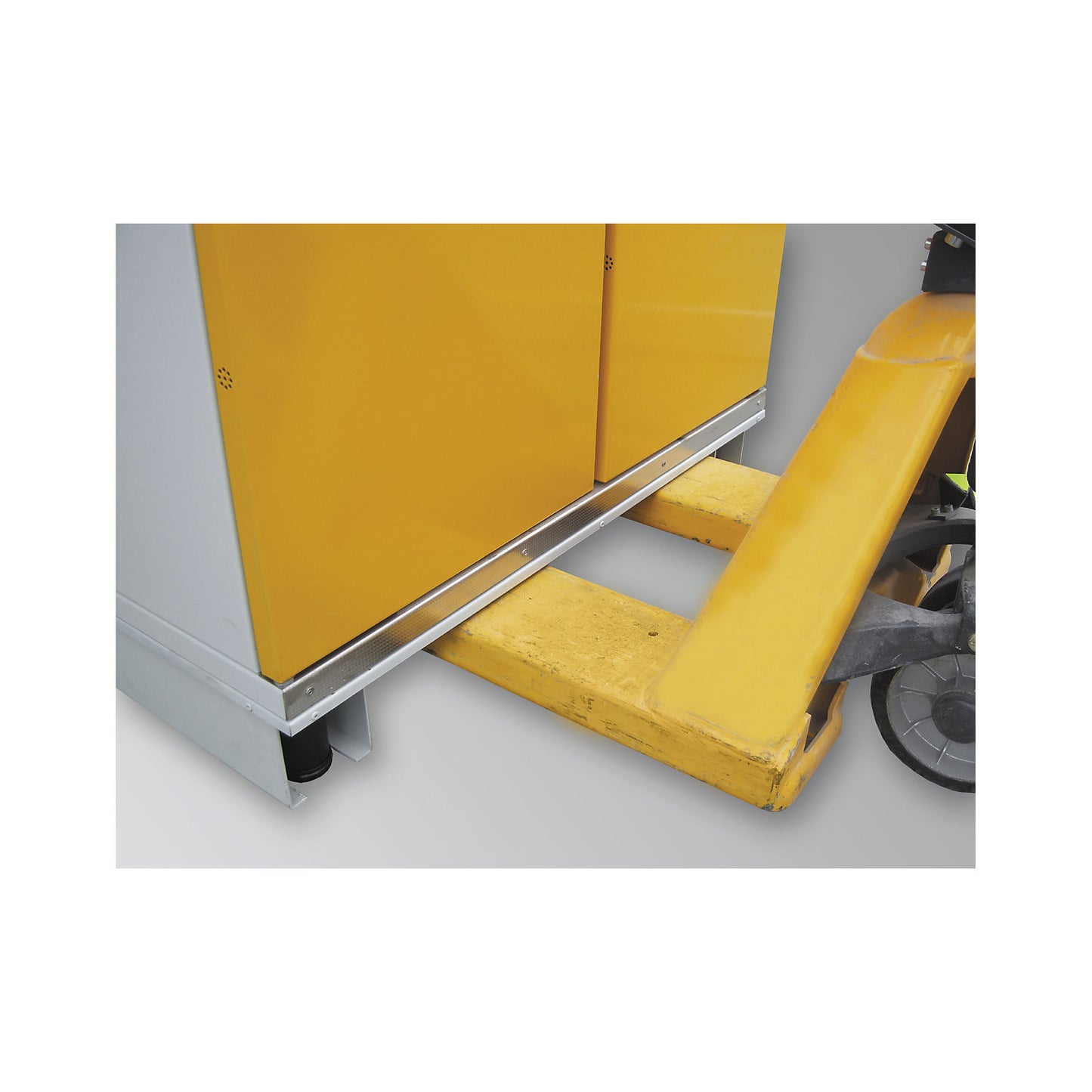 Forklift accessible cupboard plinth, for WxD 900 x 900 mm, for drum cupboard.