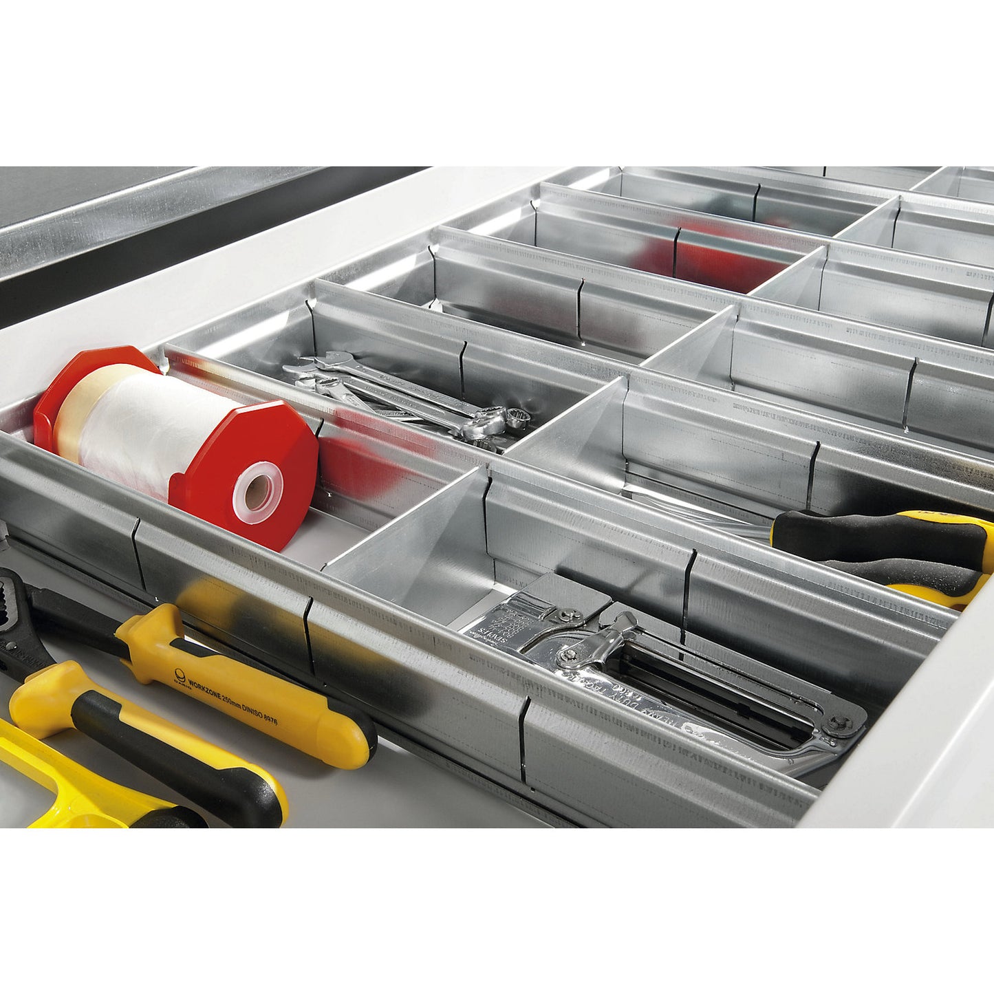 Divider, zinc plated, 7 longitudinal dividers, 12 cross dividers, for cupboard depth 500 / 600 mm.
