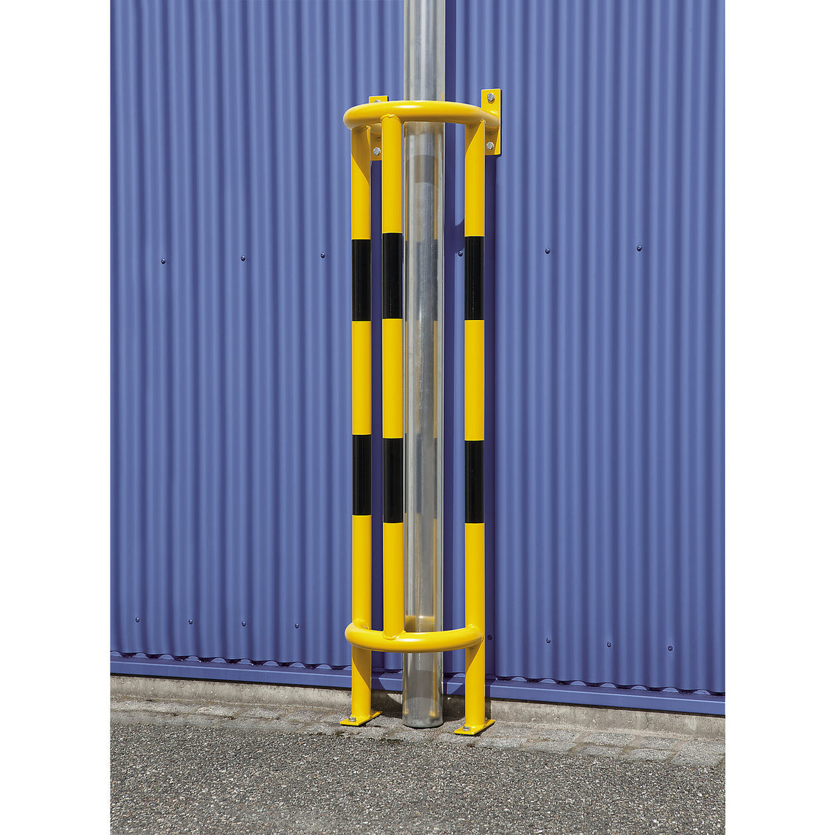Crash protection for pipes, wall/floor mounting, HxWxD 1500 x 350 x 300 mm.