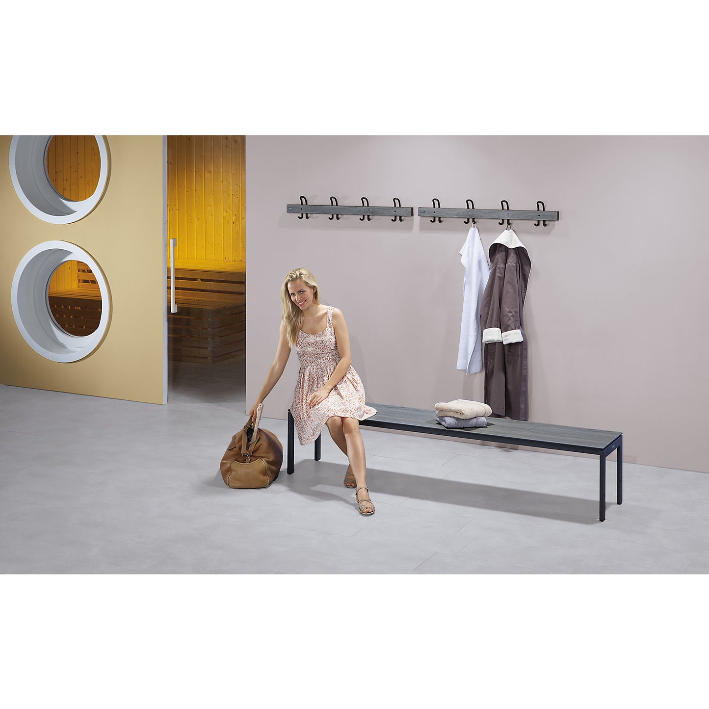 Coat rail with double hooks, length 2 x 1000 mm, 2 x 4 double hooks, oak silver.
