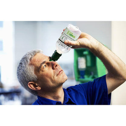 Eye wash bottle 0.9% NaCl, pack of 3 x 200 ml bottles, with eye cup.