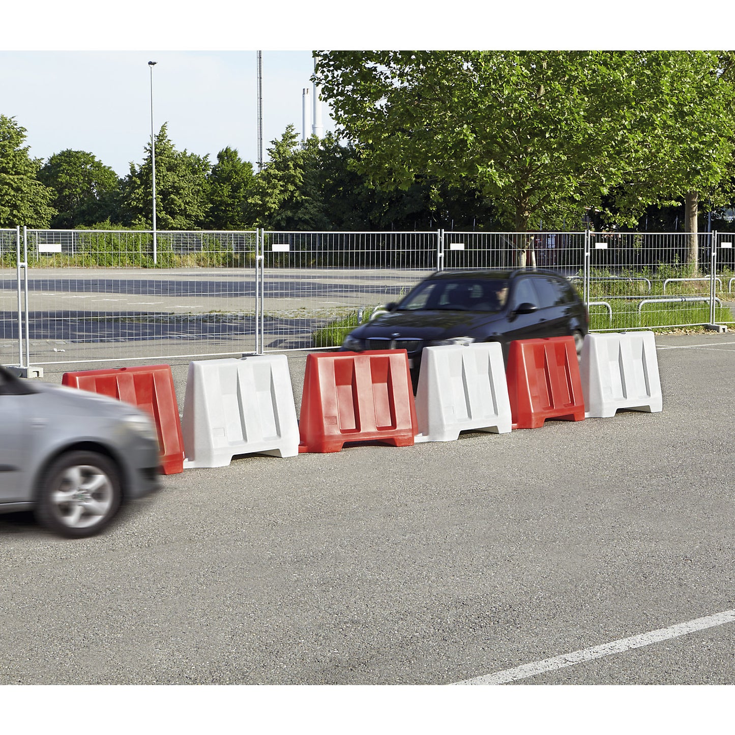 Lane divider, plastic, LxWxH 1210 x 400 x 810 mm, white.