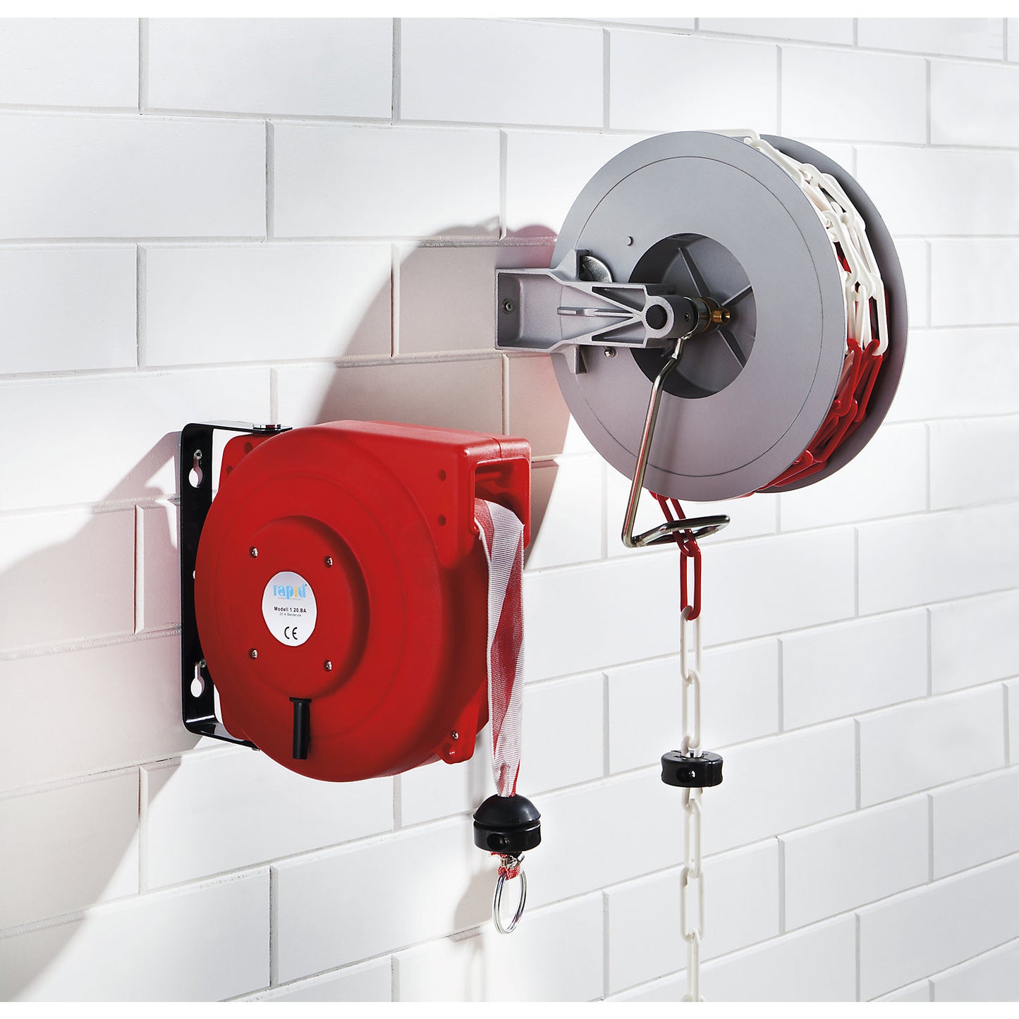 Barrier winder, automatic, with red / white polyester band, weight 4.5 kg.