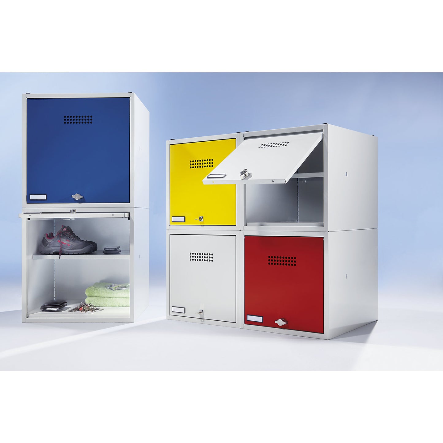 Köln individual locker, extendable, HxWxD 500 x 500 x 500 mm, for padlock, door gentian blue.