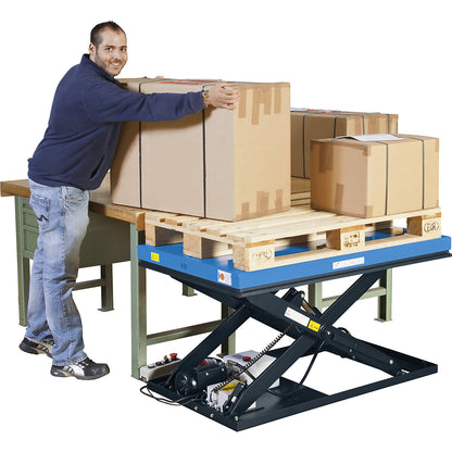 Compact lift table, platform LxW 1300 x 800 mm, max. load 500 kg, operating voltage 400 V.