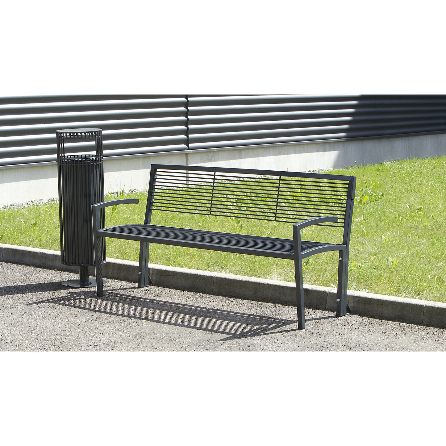 Metal bench, in grey cast iron finish, LxWxH 1500 x 555 x 780 mm.