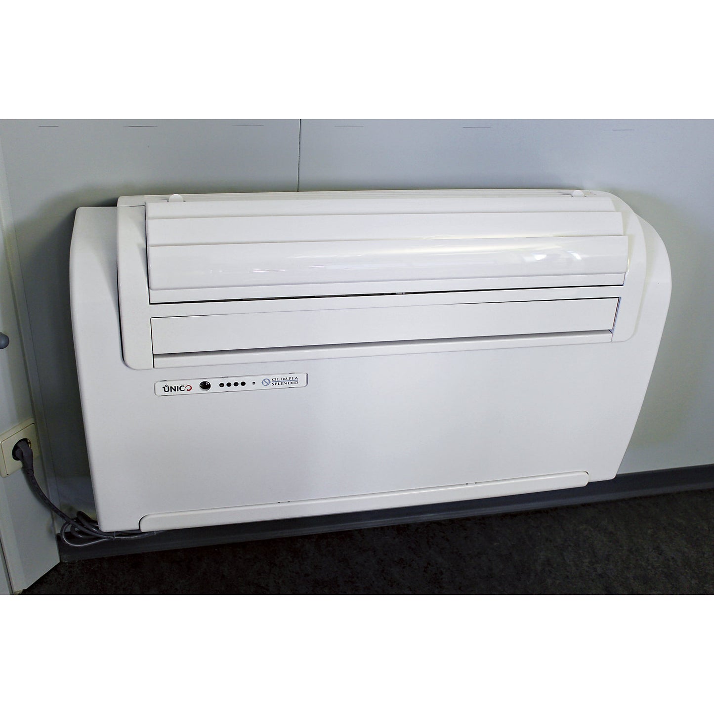 Wall-mounted air conditioner, power 2500 W, extra cost.