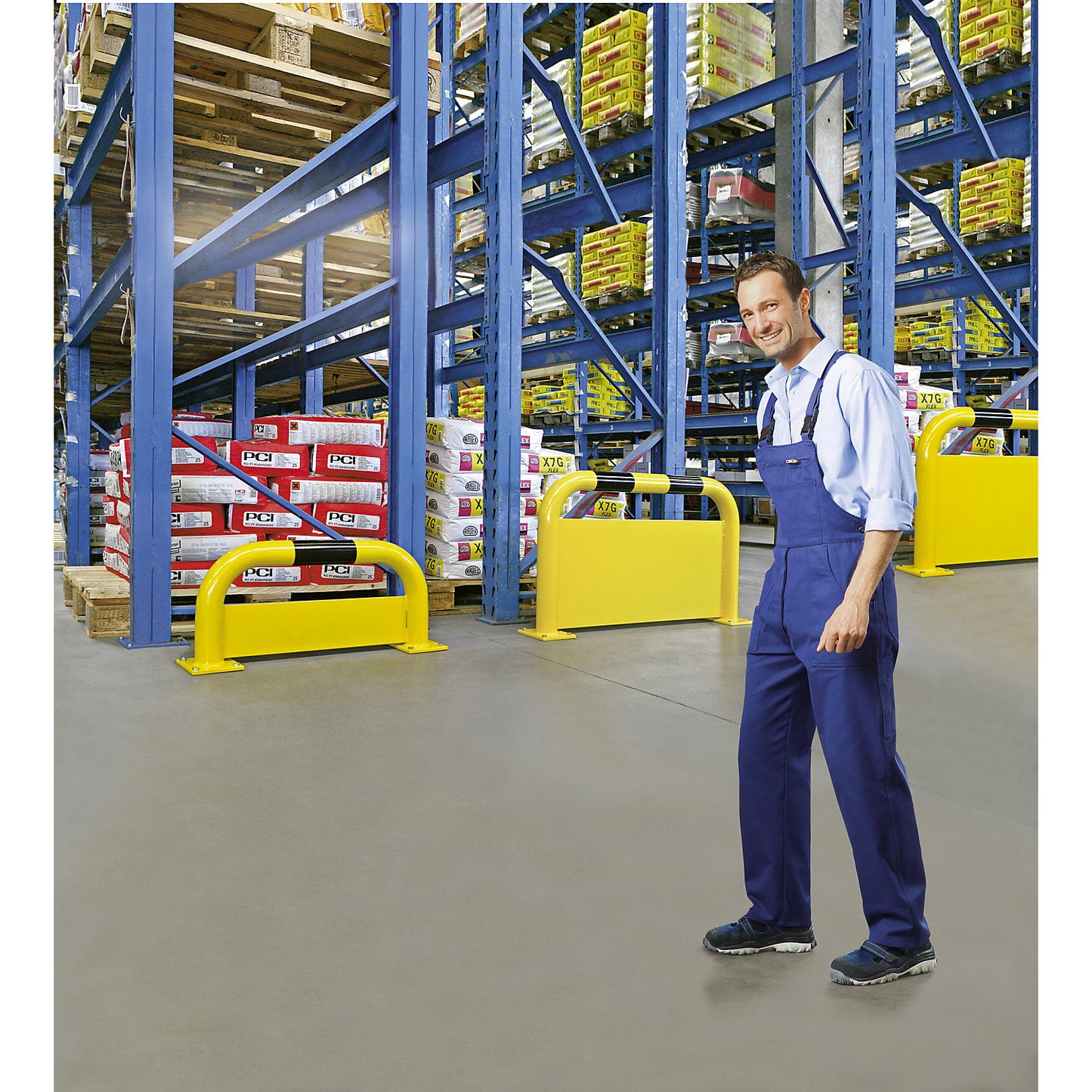 Crash protection barrier with forklift guard, Ø 76 mm, indoor areas, HxW 600 x 750 mm, forklift guard 400 mm.