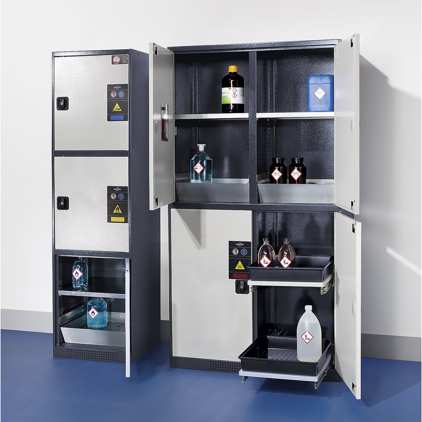 MULTIRISK chemical storage cupboard, 1 x 1 shelf, 1 base sump tray, 2 x 2 drawers, HxWxD 1950 x 540 x 520 mm, 3 compartments.