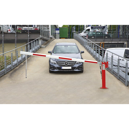Manual barrier, fixed support arm, barrier beam length 5.5 m.