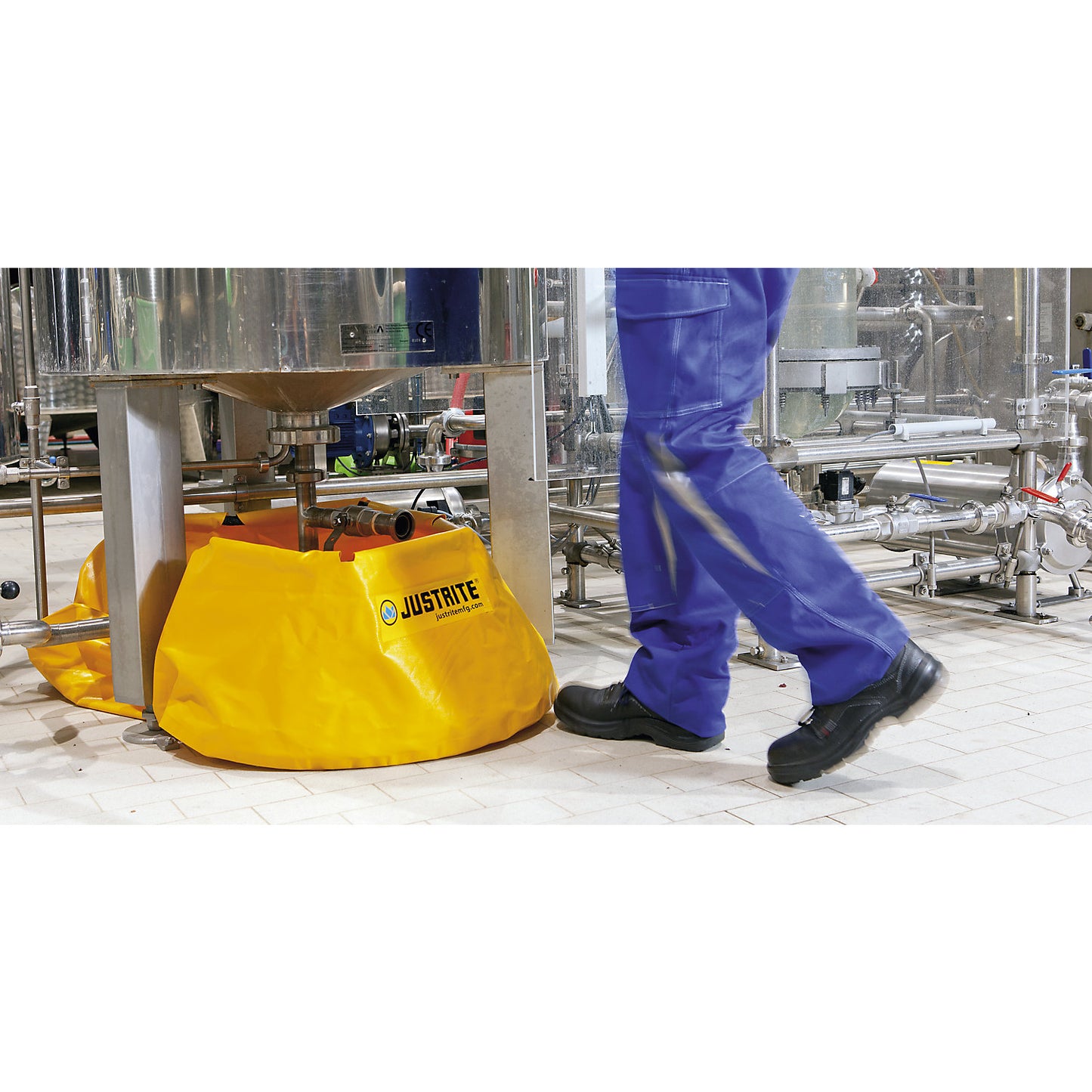 POP-UP emergency folding tray, special vinyl tarp with foam ring, sump capacity 568 l.