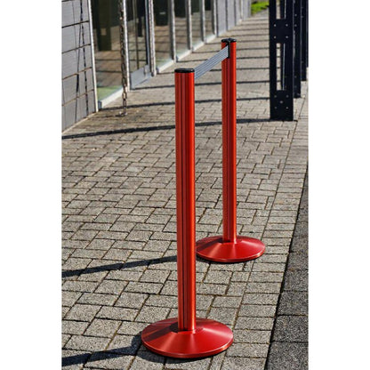 Belt post made of aluminium, post red, extends 2300 mm, belt colour silver grey.