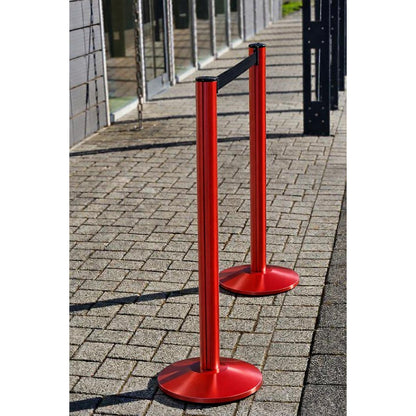Belt post made of aluminium, post red, extends 2300 mm, belt colour black.