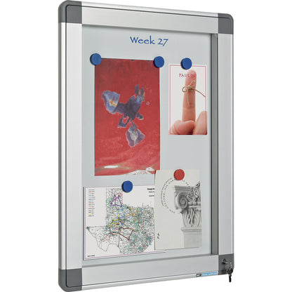 RECTO display case, external height 710 mm, capacity 4 x A4.