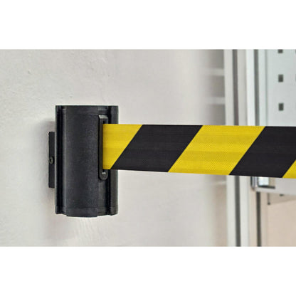 Belt barrier, belt extends to max. 3000 mm, black cartridge, yellow / black belt.
