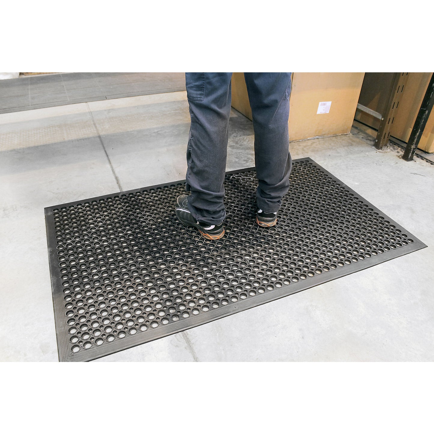 High Duty anti-fatigue matting, single mat, surrounded on all sides.