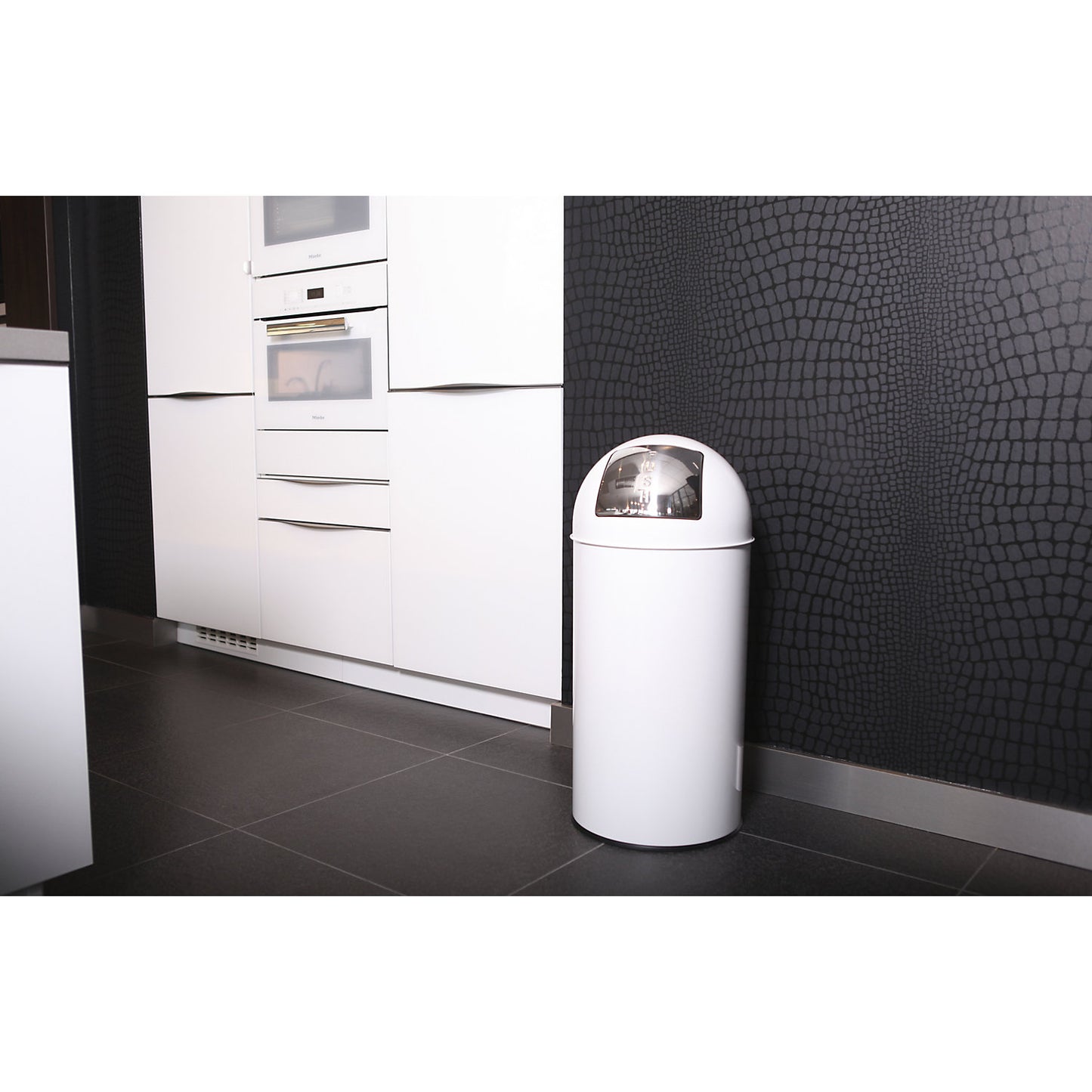 Push rubbish bin, steel, capacity 40 l, HxØ 740 x 350 mm, white.