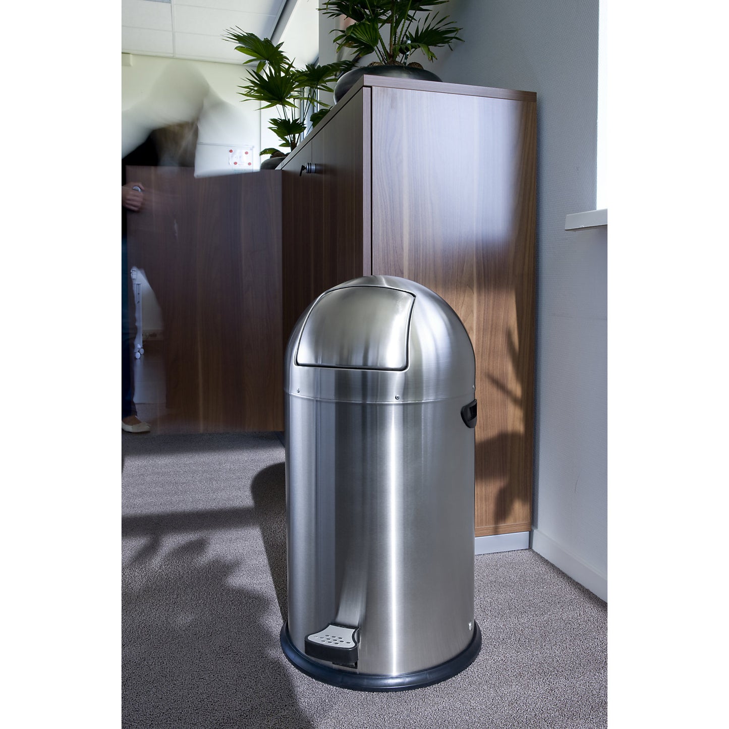 Push rubbish bin with pedal, capacity 33 l, HxØ 700 x 350 mm, stainless steel, matt finish.